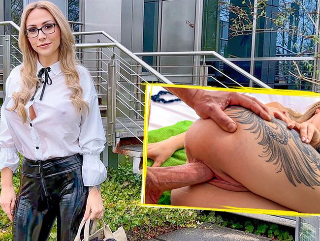 VOLLGEFICKT MIT SPERMA - Schlammschieben für die Beförderung