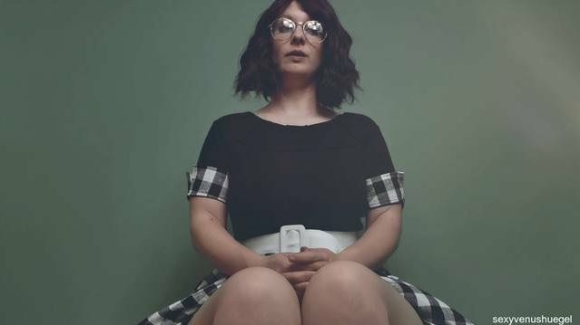 Im Hinterzimmer bei Frau Dr. zur Scheide