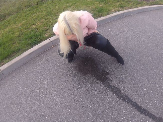 Öffentlich auf die Strasse gepisst!