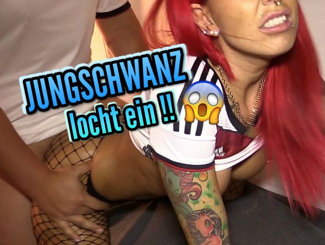 Jungschwanz stopft Fotze ! USER DATE !!