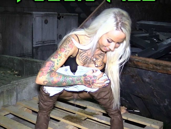 Public Piss - öffentlicher Parplatz