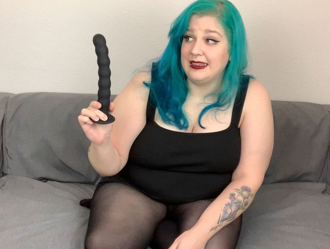 Abbys Analtraining – der ist größer als gedacht!