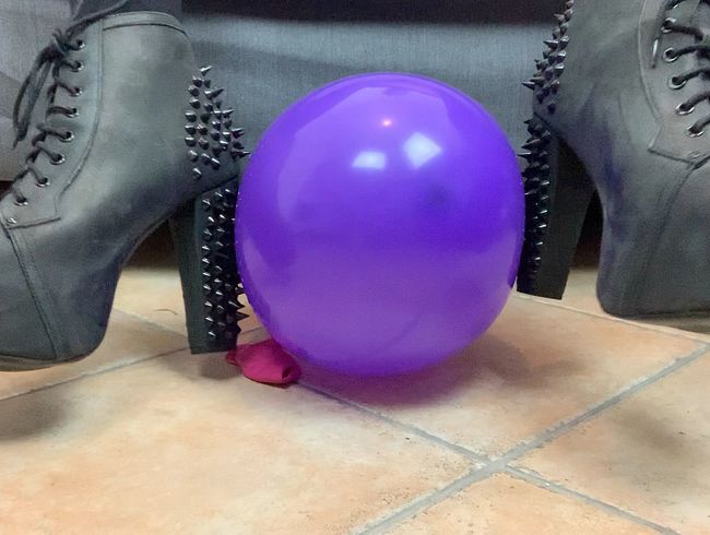 Looner Fetisch! Meine Heels bringen Ballons zum Platzen