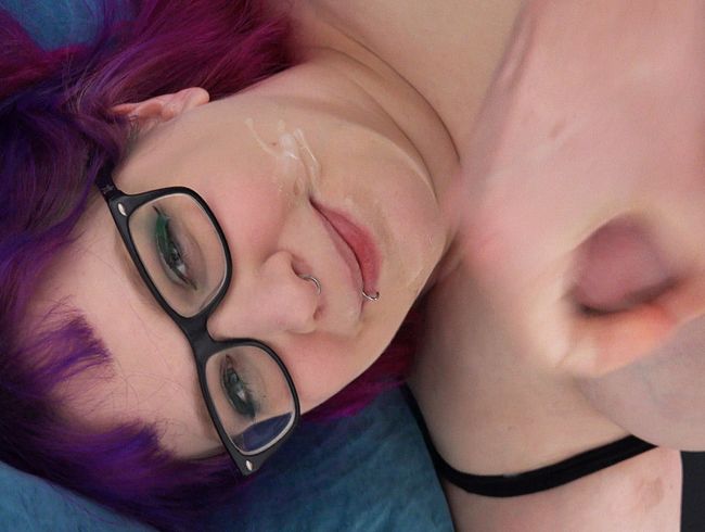 Vor Zuschauern musste er mir in die Fresse wichsen