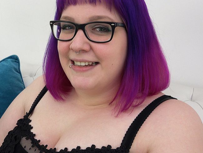 Mein erstes Video und gleich Dirty Talk! Wegen vielen Schwänzen bin ich hier!!!