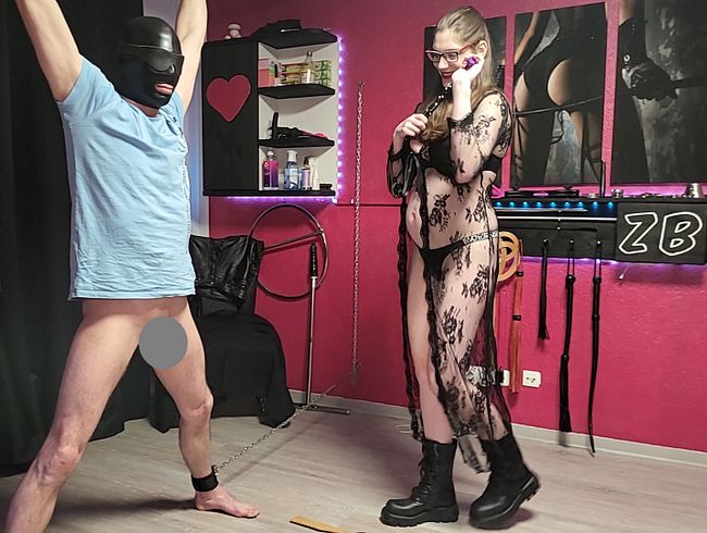 BEREIT FÜR EIN SCHLAGKRÄFTIGES KARTENSPIEL???