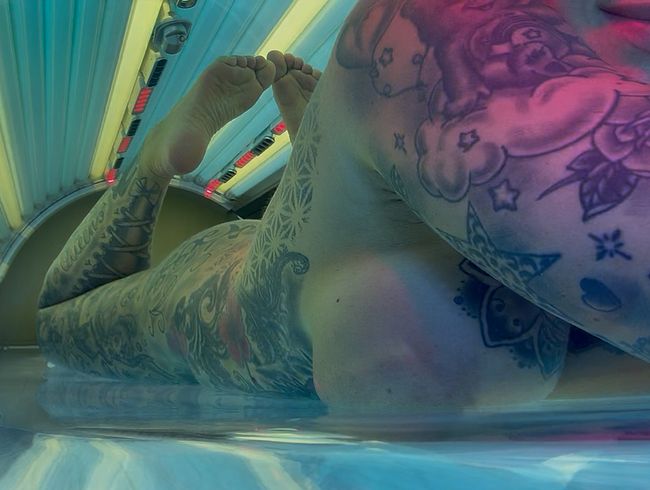 SONNENBANK STEFFI - unter der Bank geht es zur Sache!