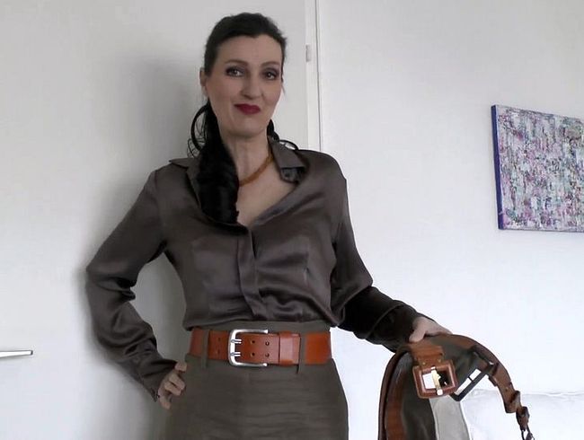 Aufregende Gürtelanprobe zum Leinenrock, Teil 1, Lady Victoria