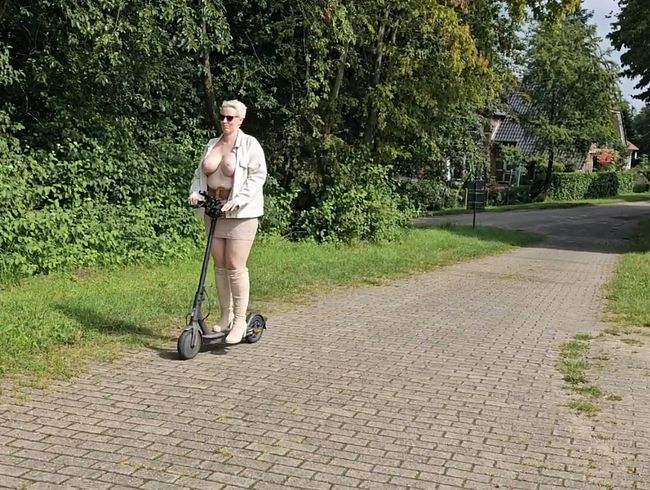 Frivol mit dem E-Scooter