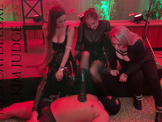 What Happens In Berlin - Spucknapf Interieur