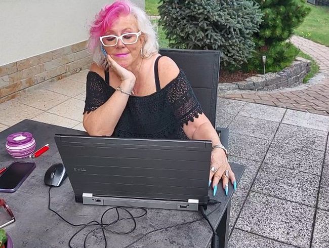 Geiler versauter Nachrichten Chat auf Terrasse