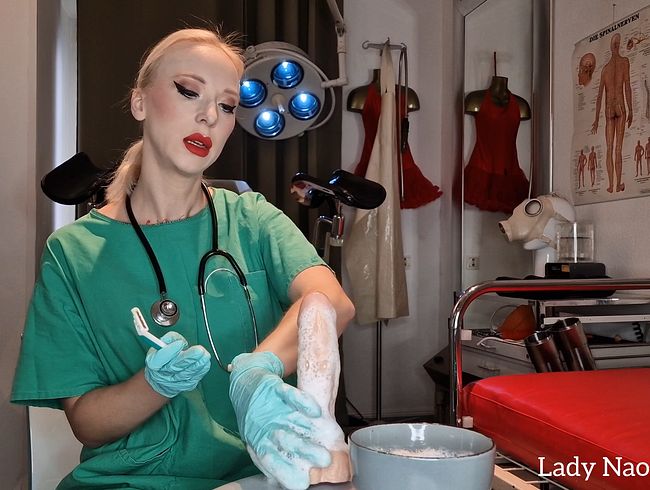 BIZARRKLINIK: Intimrasur + Handjob POV