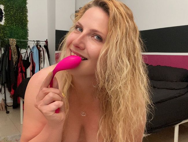 Zum Orgasmus gelusht so zu sagen! Kein Schwanz da! Ich wichs meine Fotze bis sie kommt!