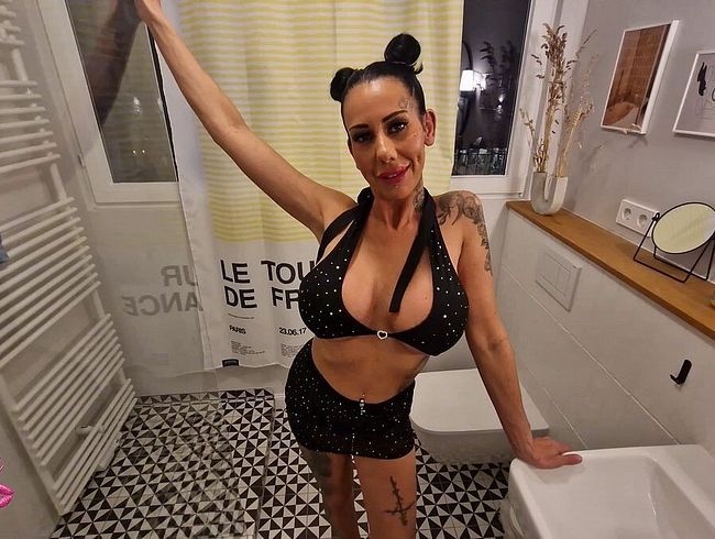 Hausparty-Eskalation: Mein Ex fickt mich im Bad & spritzt mir ins Maul!