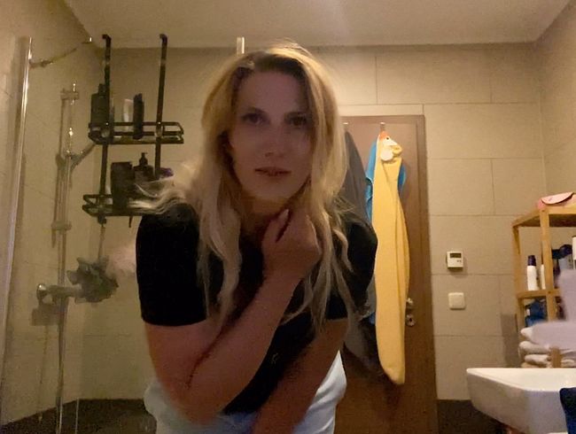 Total privat! Spontanes rasieren meiner Pussy! Und du bist dabei!