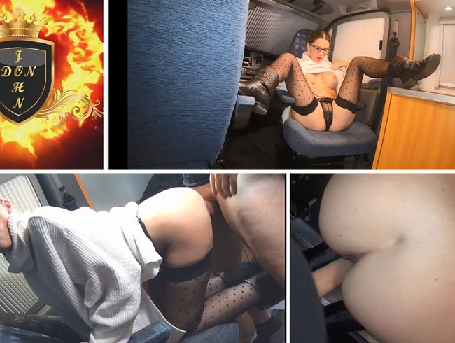Versaute geile Milf wird AO gefickt