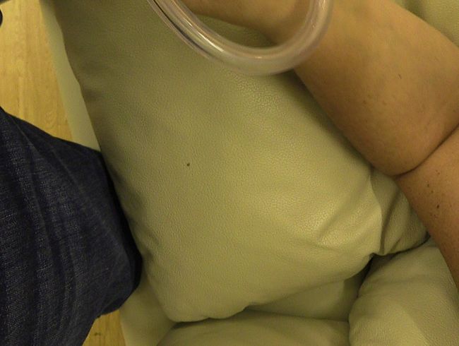 Wir beide an der Melkmaschine 