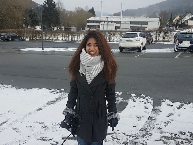 OUTDOOR-PISS: Meine Fotze erfriert!!