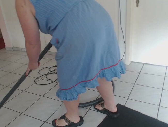 Hausarbeit in Kittelschürze