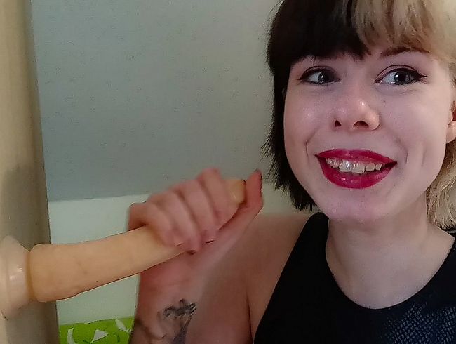 Omg ich musste weinen! Dildoblowjob bis mir die Tränen kommen