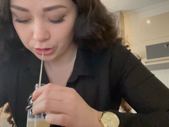 Süße Gummibärchen-Spucke (Wunschclip)