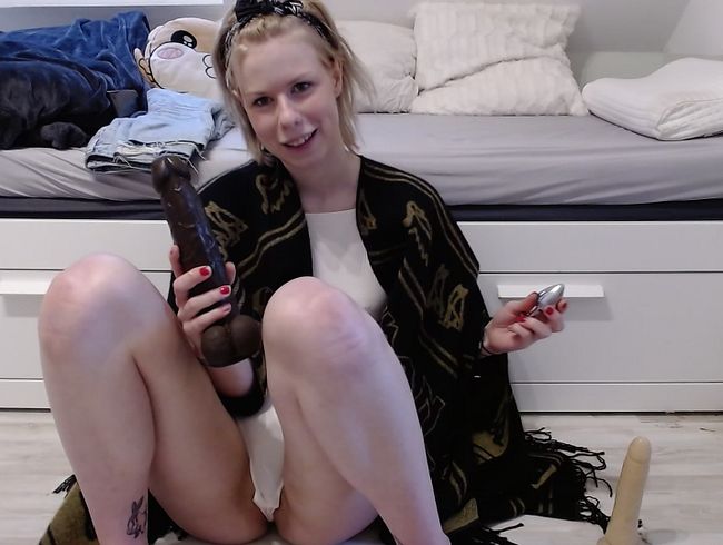 Ob mein Arsch das aushält? XXL Dildo nimmt mich auseinander