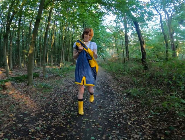 Extrem Riskant! Sex mitten auf dem Waldweg