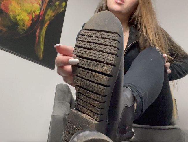 Adventskalender - Tür 2 (Boots in der Fresse)