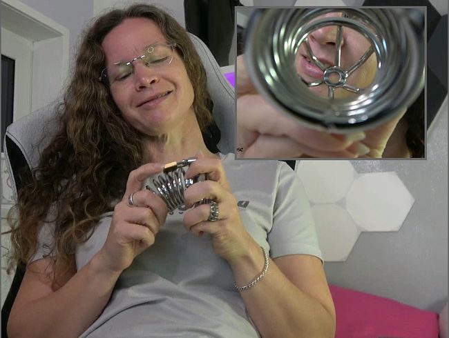 Ich werde dich wegschließen, denn du gehörst in einen KG!!